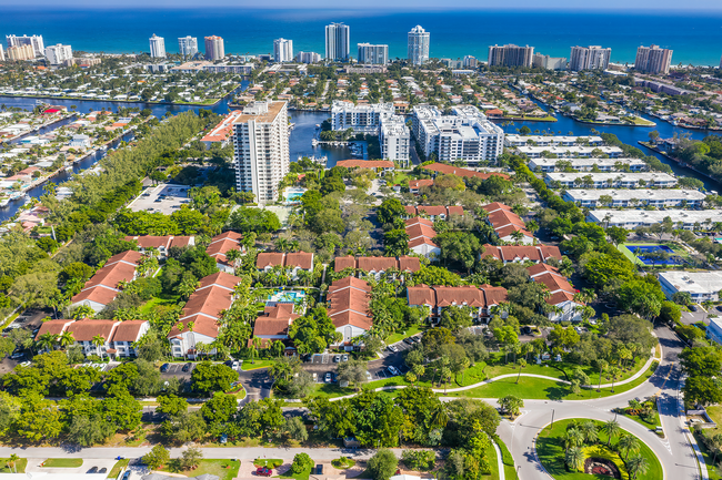 Daniela Melaniti, Flosrida, Fort Lauderdale, Realtor, Real estate, buy home, sell home, Condo, Top agent, Realty, Beach Condo, Luxury, Waterfront